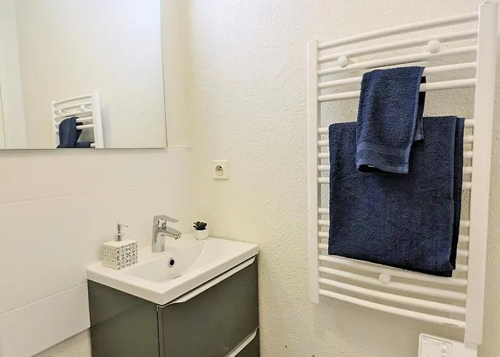 Au Calme Proche Centre Et Gare *