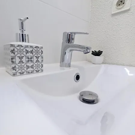 Au Calme Proche Centre Et Gare